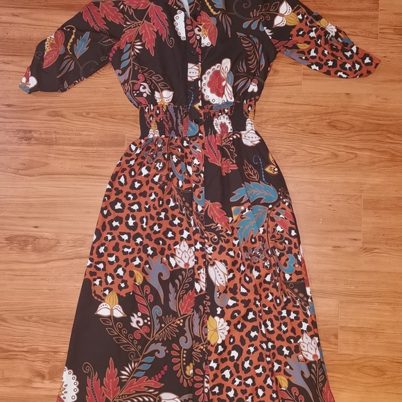 Elegant printed dress - Picture 1 of 4